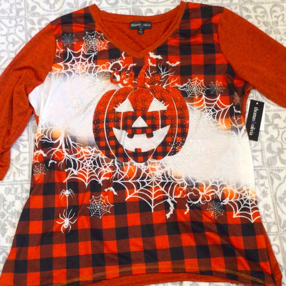🎃👻Halloween women’s top size 2X. By Thomas and Olivia. Orange pumpkin